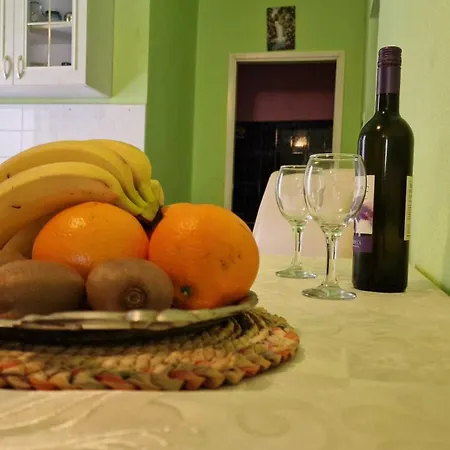 Kristijan Apartman *